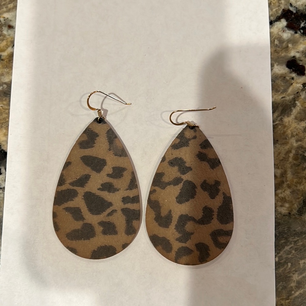 Nickel & Suede Leopard Medium Drop Earrings